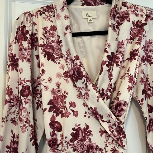 Floral wrap dress - Picture 2 of 3